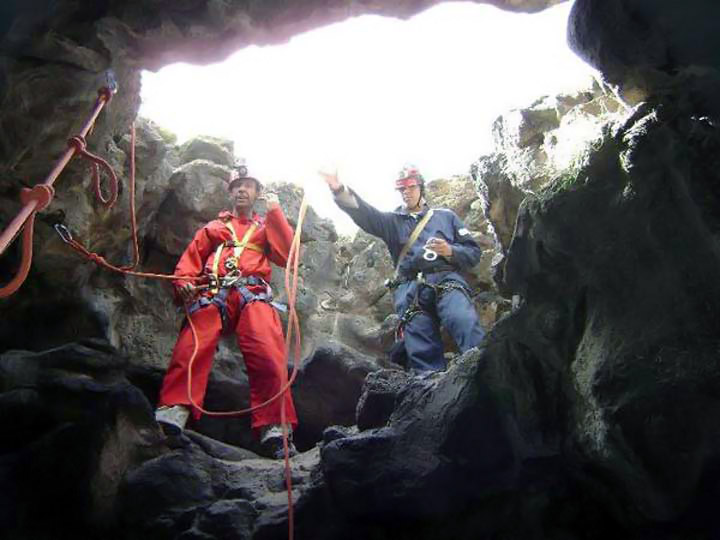 Caverna de las Brujas, Poti Malal, Mendoza. Foto: Luis Carabelli