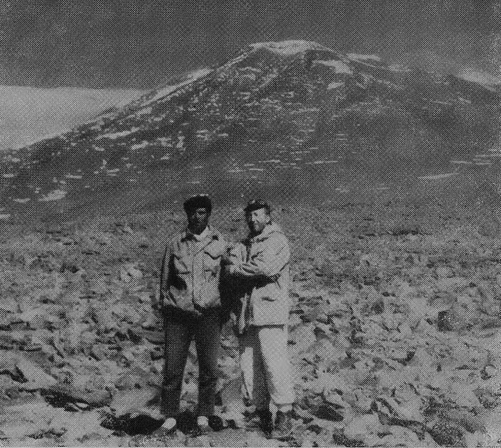 Salvador Urriche y Vicente Cicchitti antes de comenzar la ascencion al Bonete Chico.