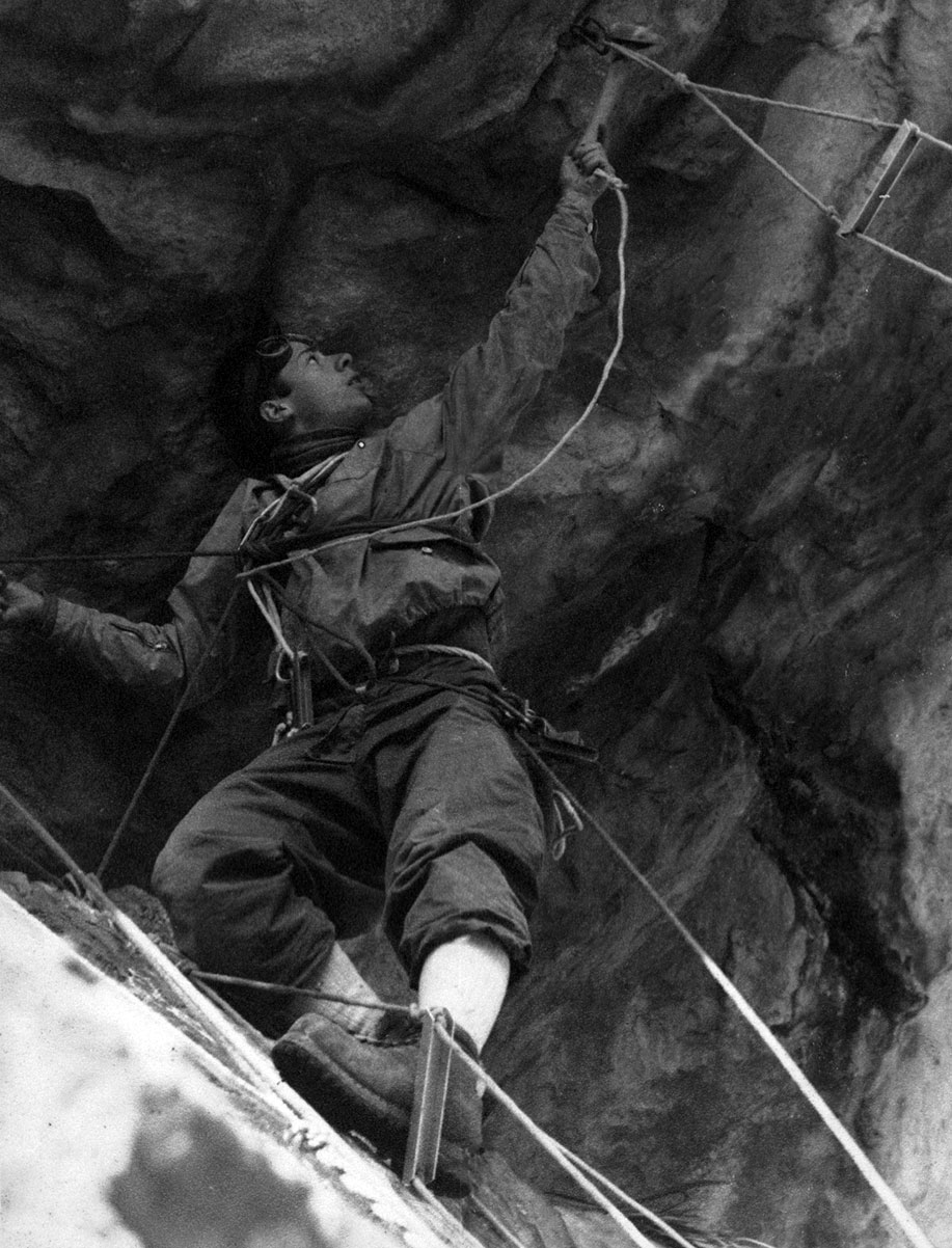 Carlos Comesaña en el Gran Techo circa año mayo 1960, Sierra de la Ventana. Colección de Carlos Comesaña