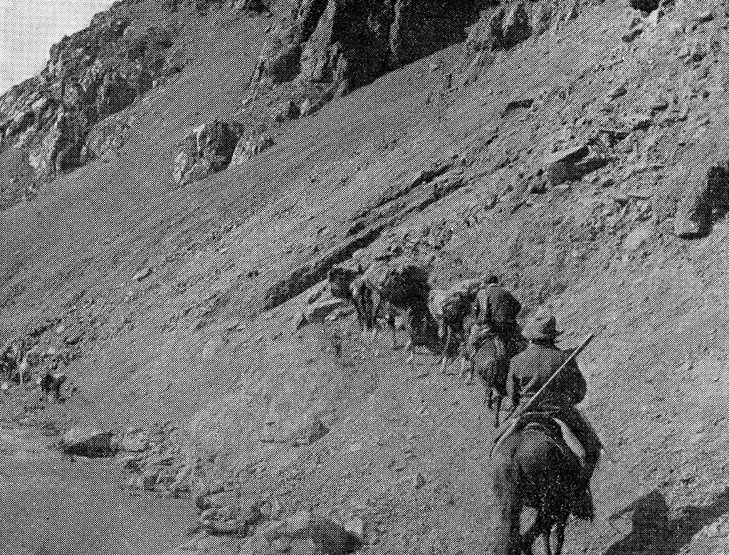 En el fondo del valle del Plomo, durante la misma expedición del año 1935 para observar los movimientos del glaciar. Federico Reichert y Ilse von Rentzell. Foto: P. Heidrich. Del libro "En la cima de la montaña y de la vida"