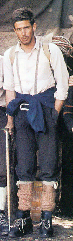 Jose Luis Fonrouge en el campamento Piedra del Fraile, Patagonia, 1965
