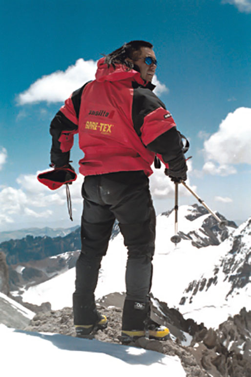 “Lo más importante para un escalador es formar su cabeza, su psiquis, y adecuarla al momento histórico con respecto al alpinismo mundial”. Daniel Pizarro. Foto: Guillermo Novelli