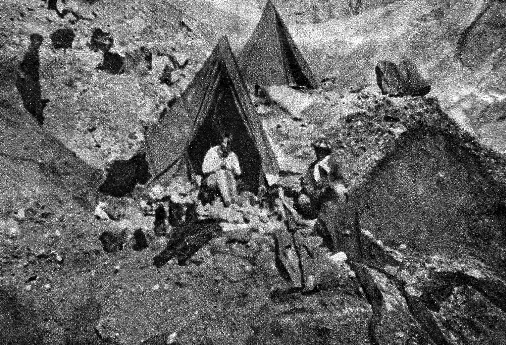 Expedición a la región de los Hielos Patagónicos de 1933. El campamento 2. Foto: Federico Reichert