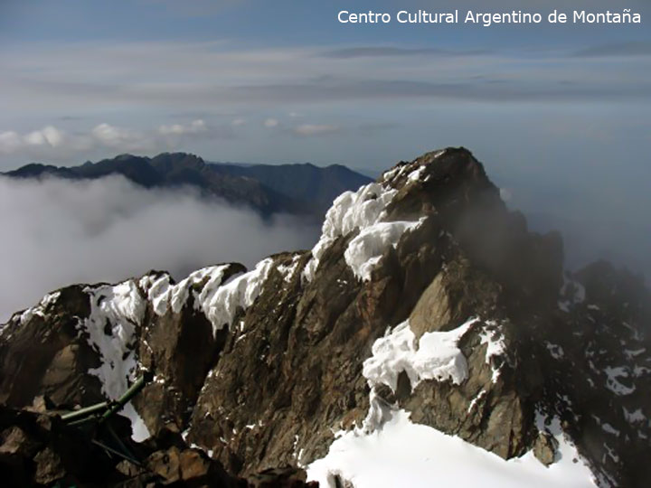 La punta Alexandra, vista desde la cima del pico Margherita, montañas de Ruwenzori, Africa