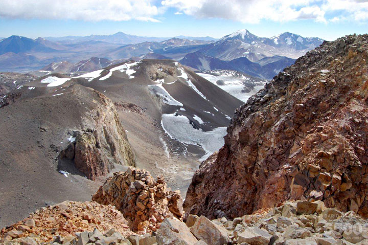 Tres Cruces desde la cumbre del Ojos del Salado. Foto: Daniel Pontin