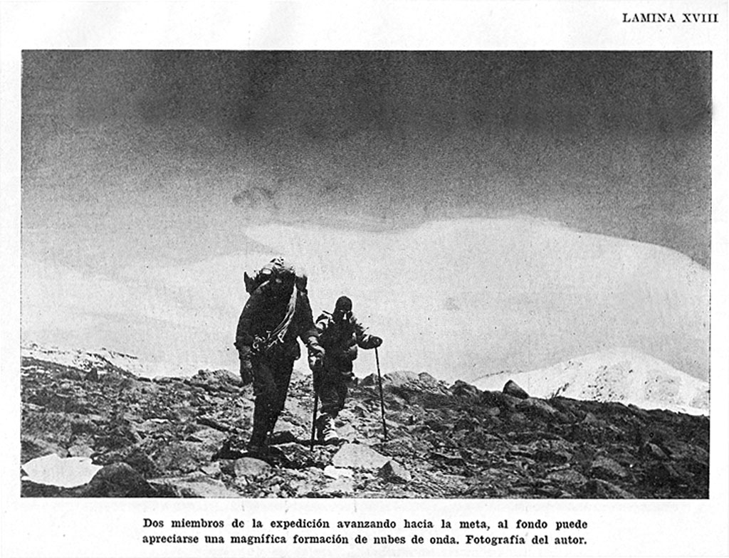 Hacia la cumbre de Ojos del Salado. Foto: Eduardo Nuciforo. Libro de Montaña: Ojos del Salado, Andes Catamarqueños