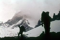 En la montaña, Patagonia, 1967. Foto: Colección Eduardo Vivaldi. Cocina de Montaña