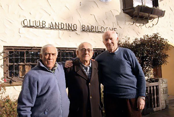 Barrientos, Olivieri, Enevoldsen frente al Club Andino Bariloche, 2011. Foto: Club Andino Bariloche