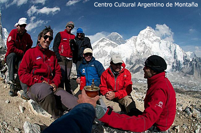 Tomando Mate en el Himalaya. Expedición Argentina 2010 al Everest