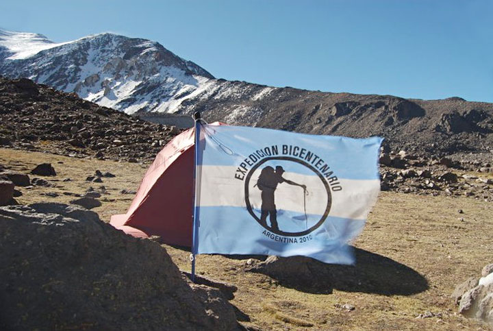 Uno de los campamentos que se instalaron durante la Expedici&oacute;n al Nevado del Cachi, Salta. Foto: Christian Vitry