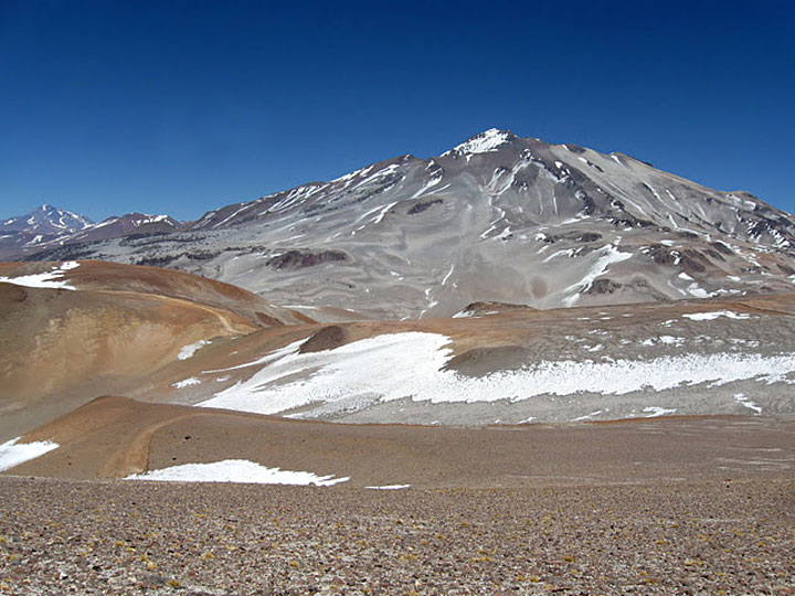 Vista del Volcán Socompa, Salta. Foto: www.janajman.com.ar