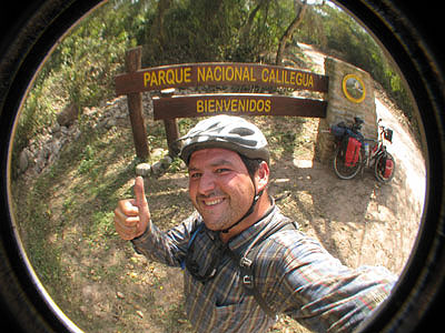 Luis ingresando al PN Calilegua.