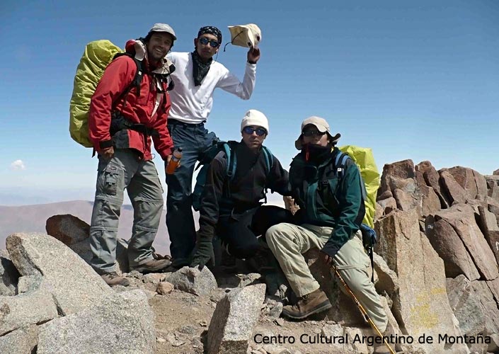 Cumbre General Belgrano a 5.896 mts. Foto: César Wayar