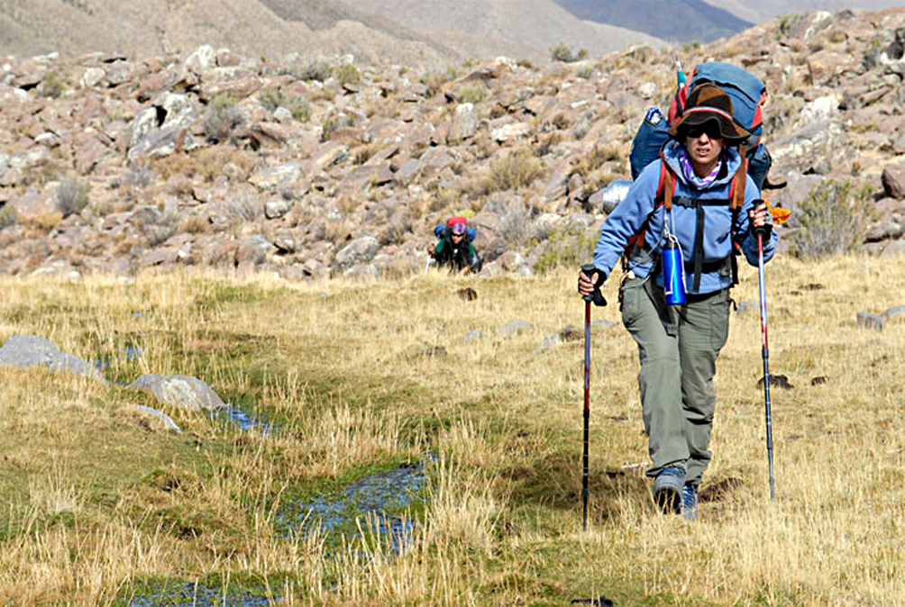 Desde el campamento Piedra Grande al campamento Isla de Piedras. Expedición femenina al Nevado de Cachi