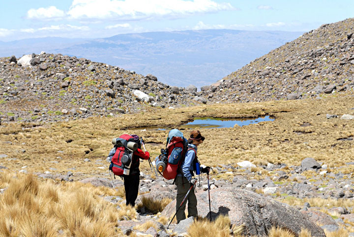 Desde el campamento Piedra Grande al campamento Isla de Piedras. Expedición femenina al Nevado de Cachi